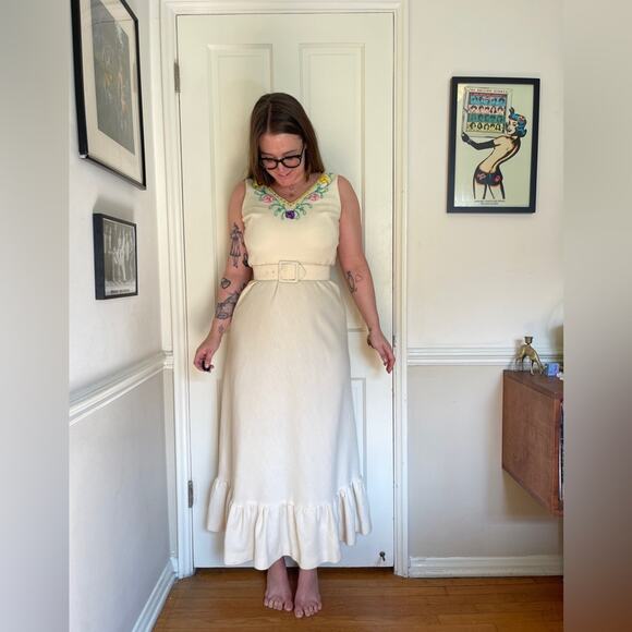 70s Vintage Cream Knit Maxi Dress w embroidered neckline - Picture 2 of 10
